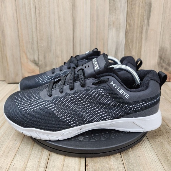 Womens Hylete circuit II size 8 Black Athletic Fitness Trainers Vibram Shoes - Picture 1 of 8